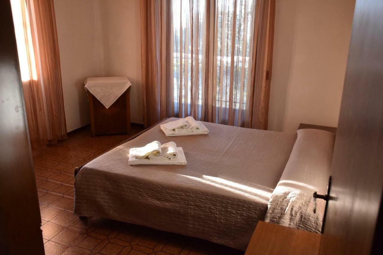 Casa Vacanze Ester Brenzone sul Garda Exterior foto