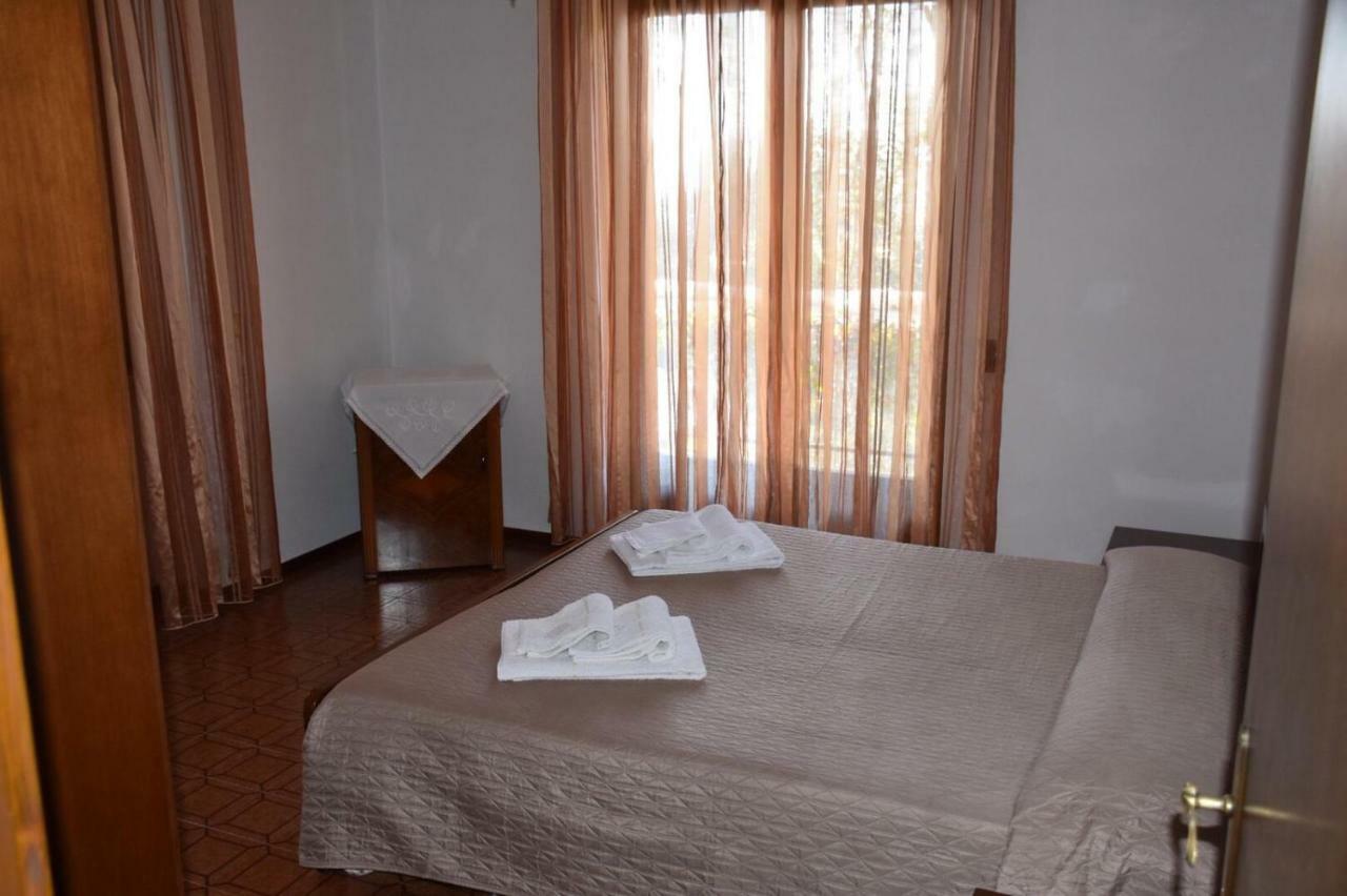Casa Vacanze Ester Brenzone sul Garda Exterior foto